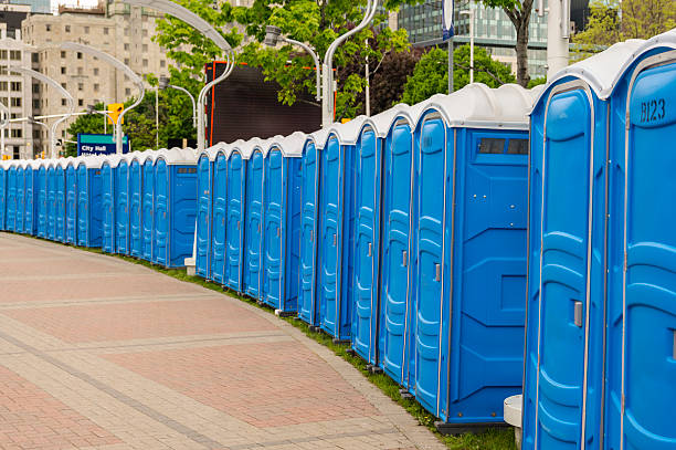 Best Deluxe Portable Toilet Rental  in Moreland Hills, OH